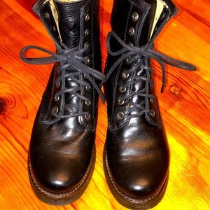 Frye Veronica leather women’s combat boots size5.5